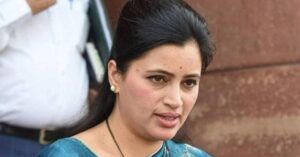 खासदार नवनीत राणा यांच्यावर आक्षेपार्ह आणि अश्लील टिप्पणी, बडनेरा पोलिस ठाण्यात गुन्हा दाखल