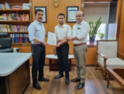 वेदांत जाधवर यांच्या पुस्तकाचे आय पी एस विश्वास नांगरे पाटील यांच्याकडून कौतुक