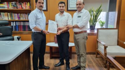 वेदांत जाधवर यांच्या पुस्तकाचे आय पी एस विश्वास नांगरे पाटील यांच्याकडून कौतुक