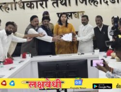 धनगर, बंजारांच्या विरोधात आदिवासी नेते एकवटले आदिवासींच्या आरक्षणात घुसखोरीला तीव्र विरोध