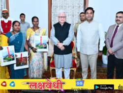 सेवा विवेकच्या आदिवासी भगिनींचे अनोखे रक्षाबंधन राज्यपालांना बांधली आत्मनिर्भरतेची ‘बांबू राखी’